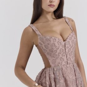 Lovely French Rose Jacquard Sweetheart Neckline Midi Dress - Image 8